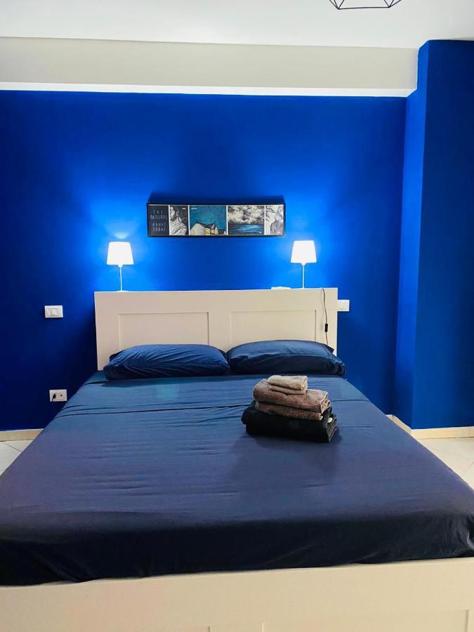 Bari Blue Apartment Bagian luar foto