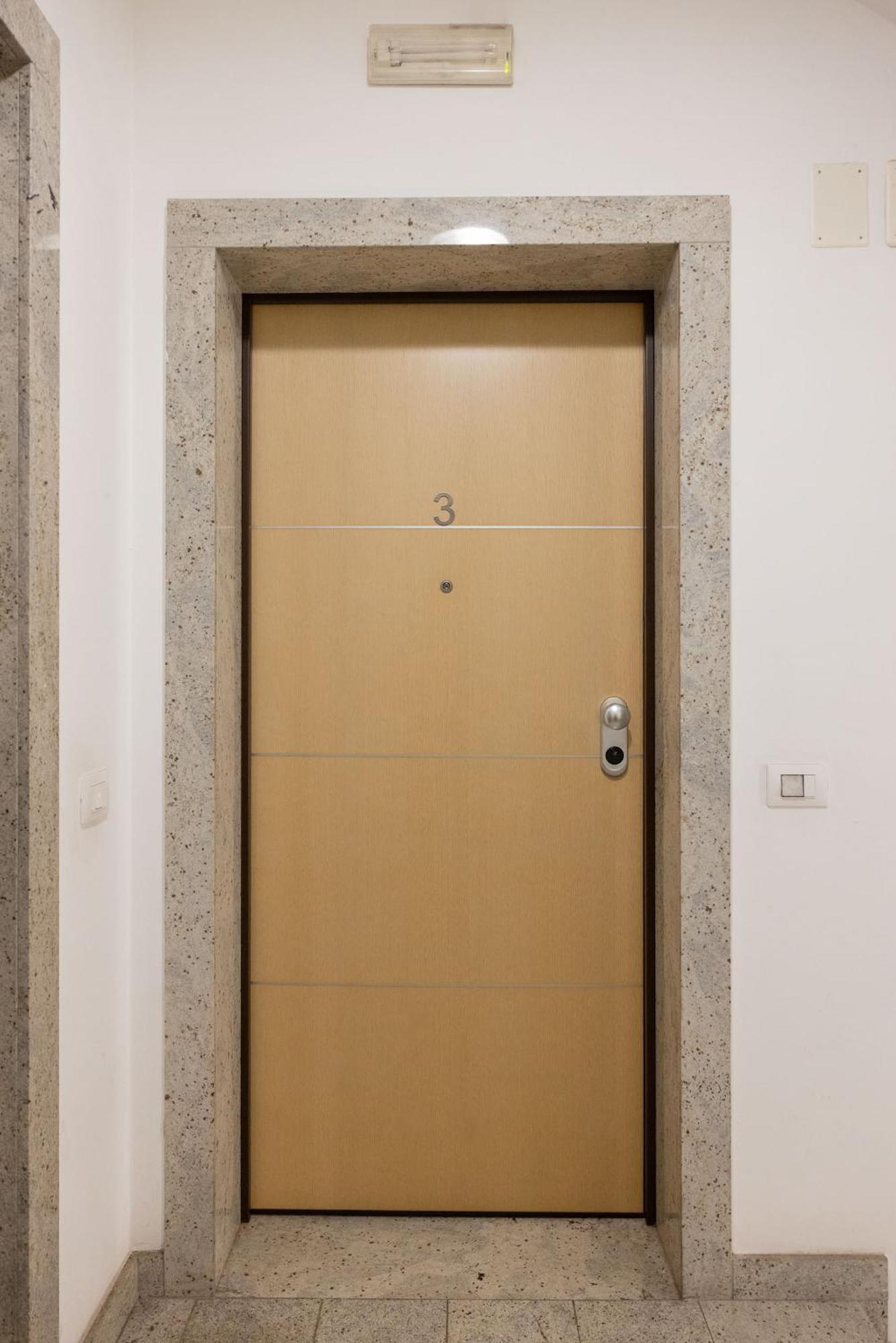 Bari Blue Apartment Bagian luar foto