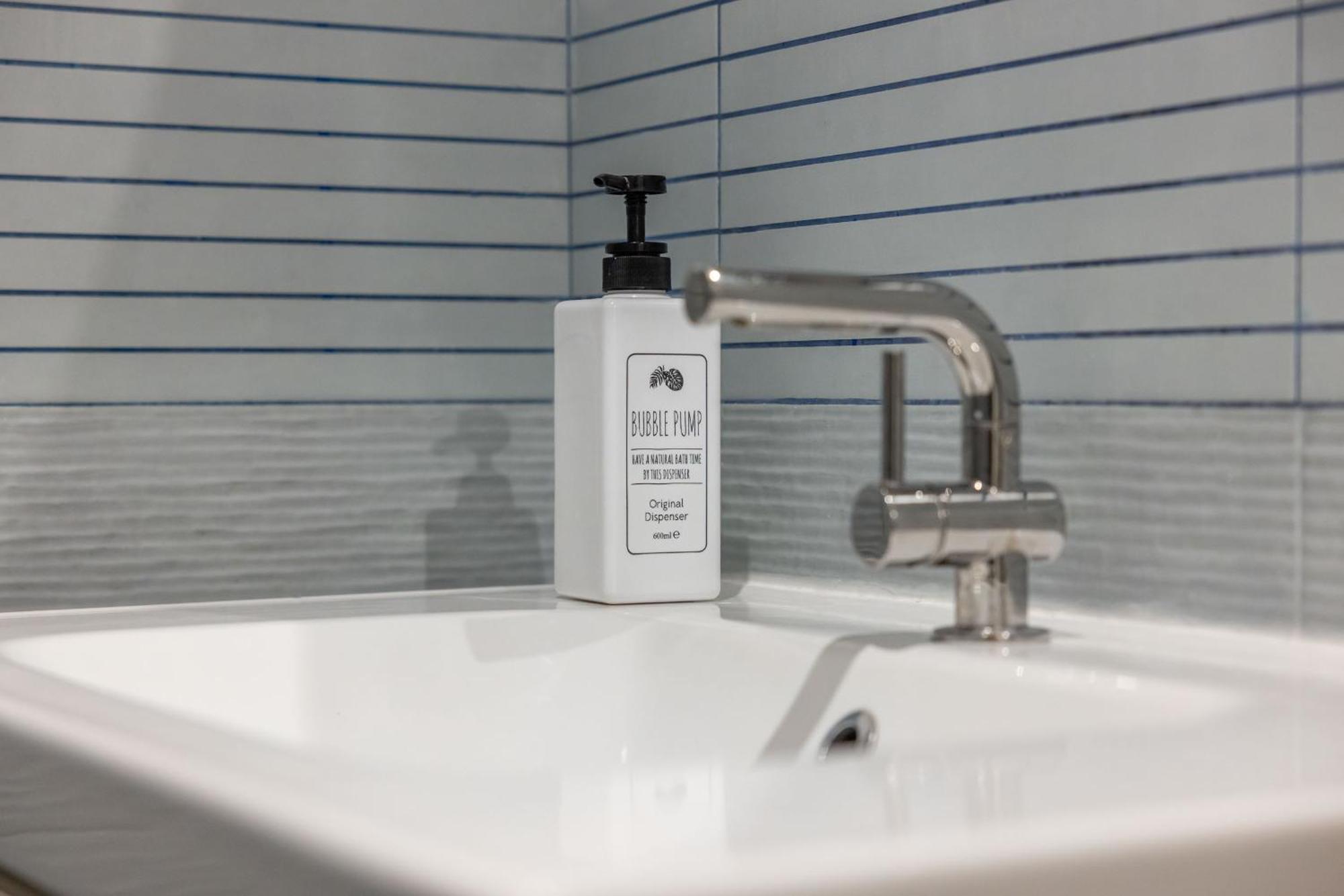 Bari Blue Apartment Bagian luar foto